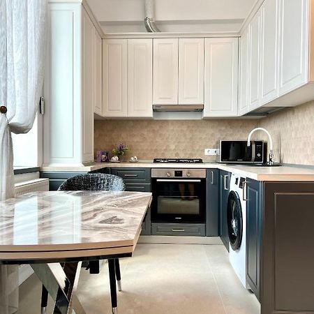 Furtuntec Apartment Tecuci Екстериор снимка