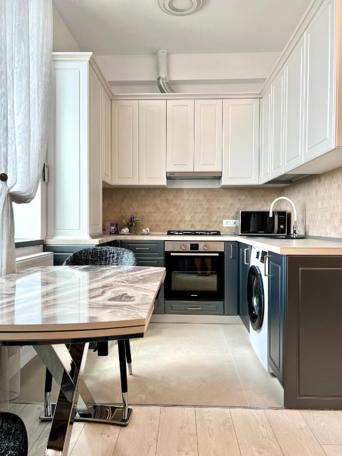 Furtuntec Apartment Tecuci Екстериор снимка