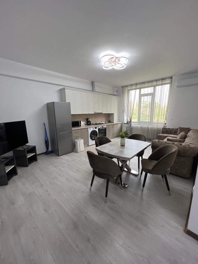 Furtuntec Apartment Tecuci Екстериор снимка